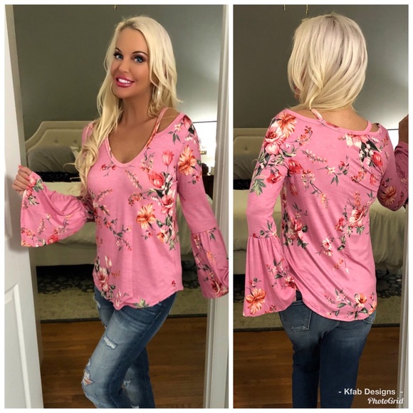 Tops - 🌸LAST 1! Pretty Pink Bell Sleeve Floral Tunic!